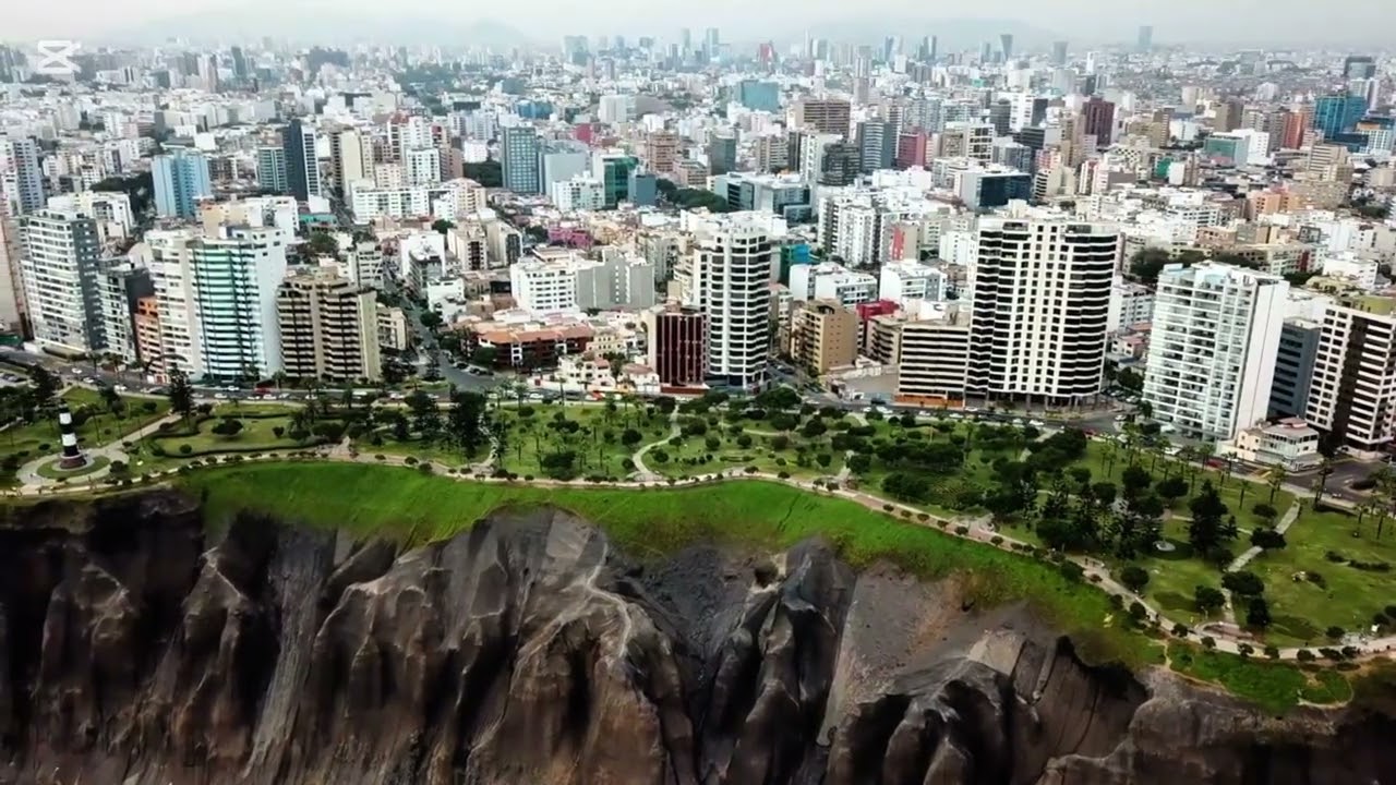 Osmar Gallardo de Argentina le canta a nuestra  Lima hermosa 