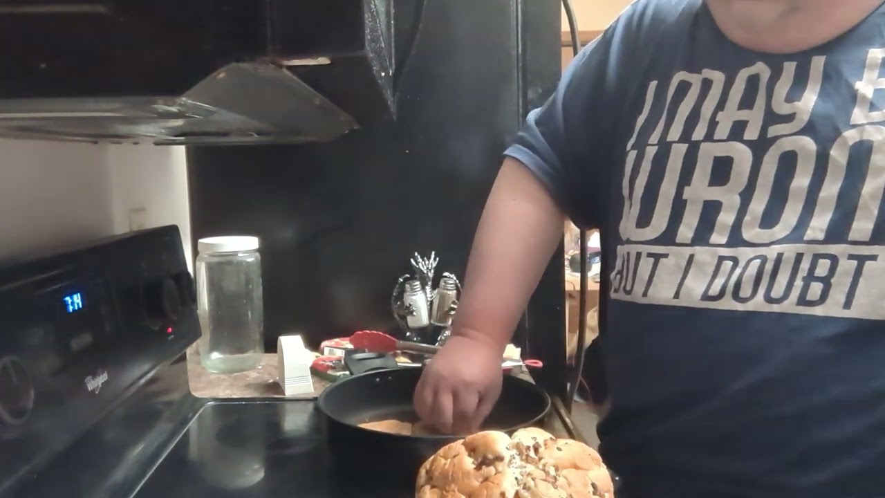 Royce Tries to Make and then Tries Sloppy Joes