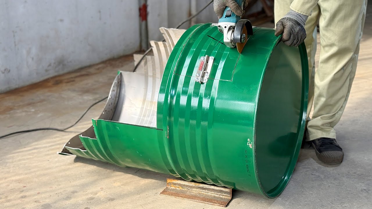 Make a versatile wood-burning stove from an old metal container at home.