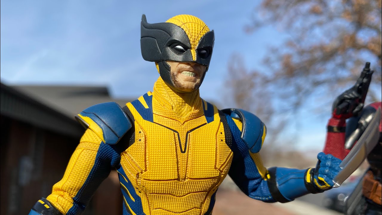 @MezcoToyzLLC One:12 Deadpool & Wolverine - DisThunder Reviews 