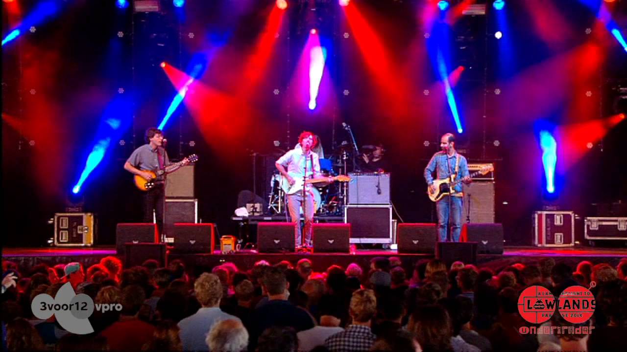 Real Estate - Out Of Tune - Lowlands 2014