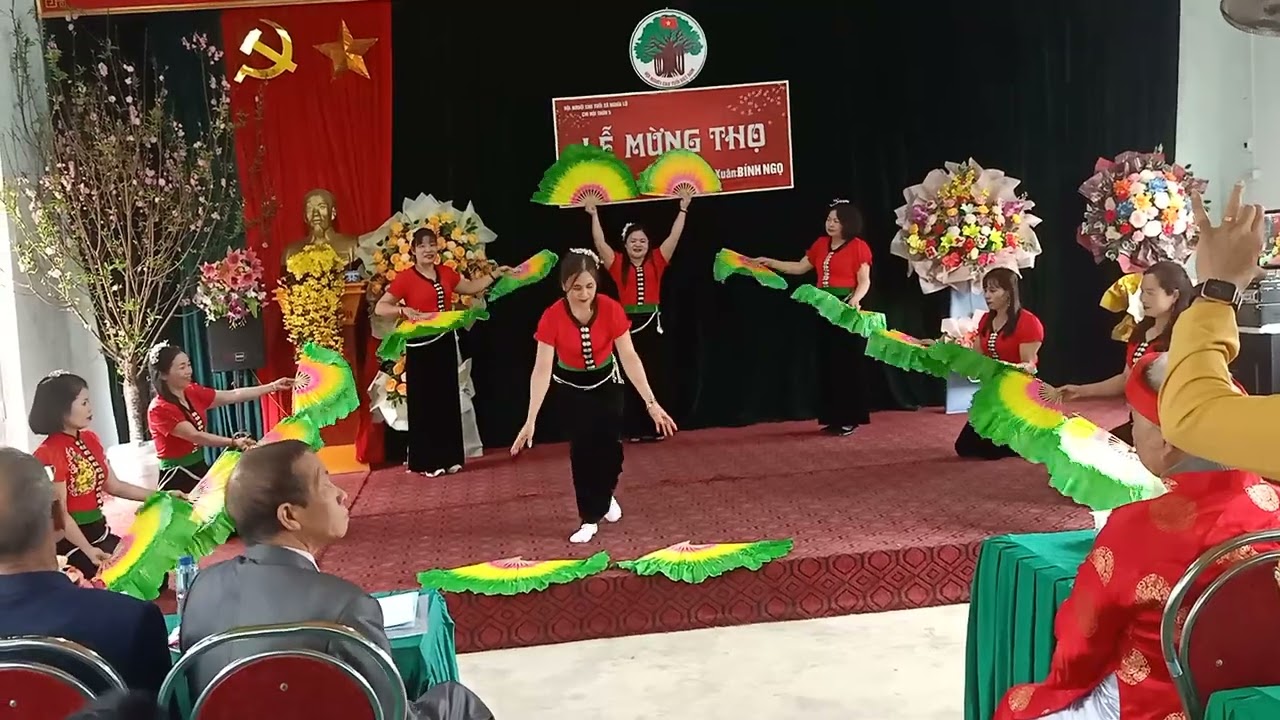Múa Thái sắc  xuân 