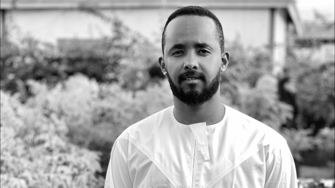 Sidee loo qoraa  cutubka literature review(Q1aad) ?