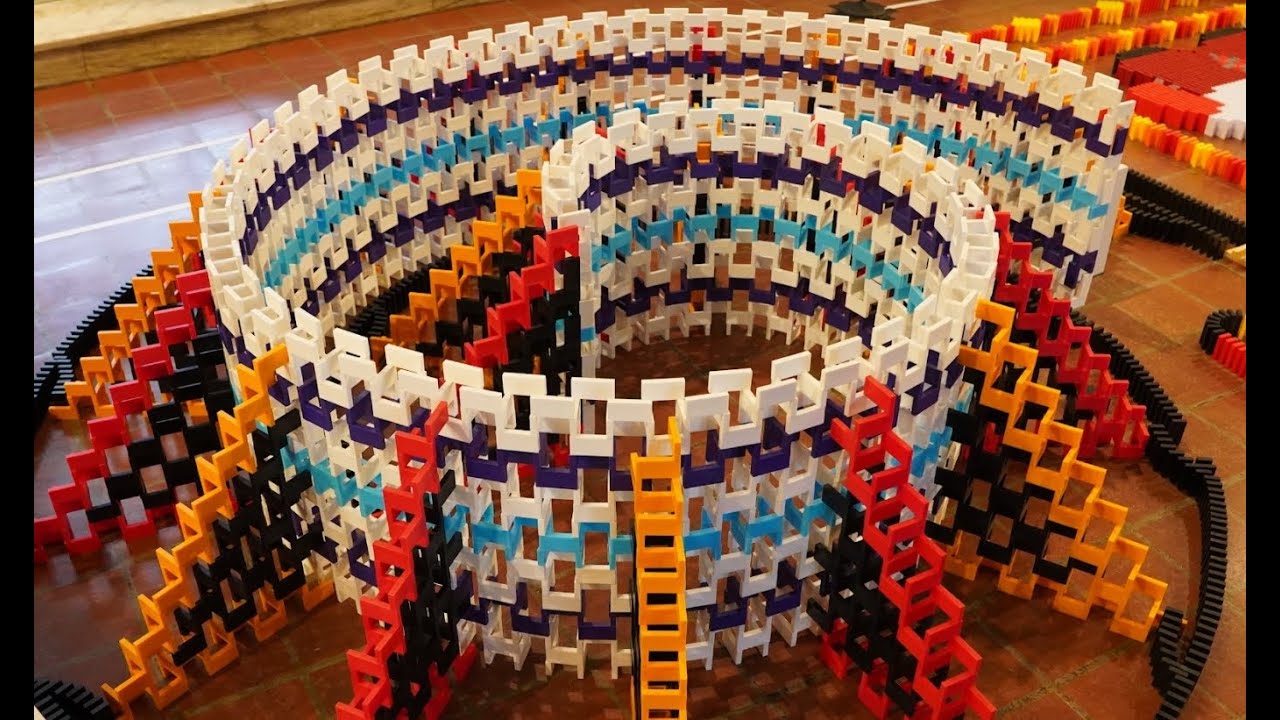 23,845 Dominoes - Brattleboro Domino Toppling 14