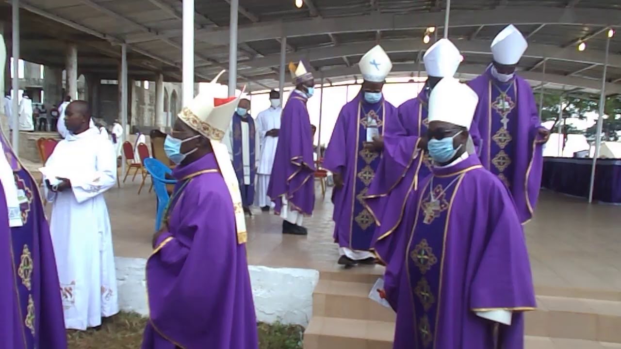 LedebaTV- obsèques de Mgr Laurent Mandjo, messe de requiem à la cathédrale St André de Yopougon