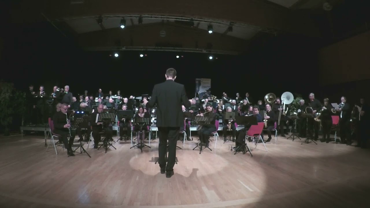 Défilé de Bourgogne - Robert CLERISSE