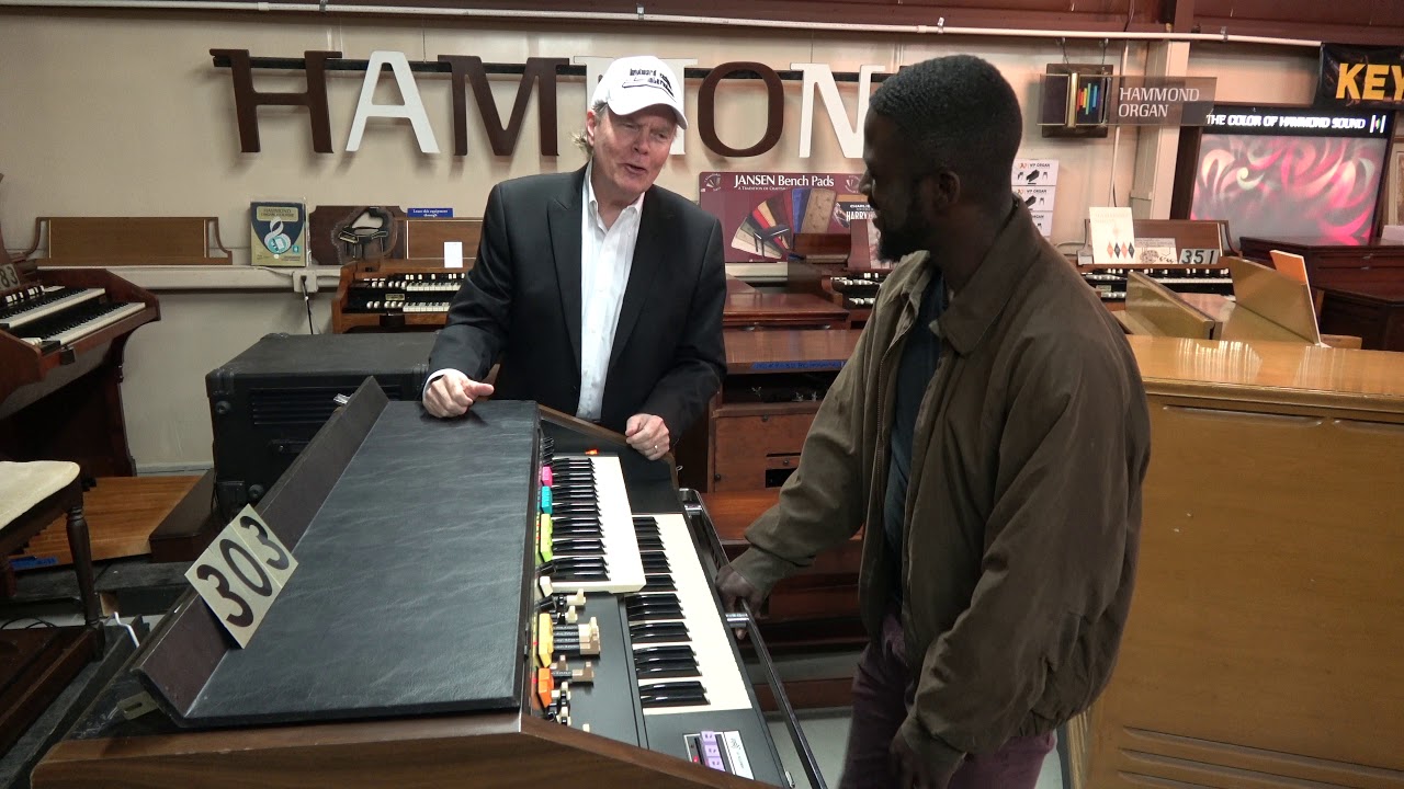 # 303 Hammond B200 w/ Leslie 21 System at Keyboard Exchange International