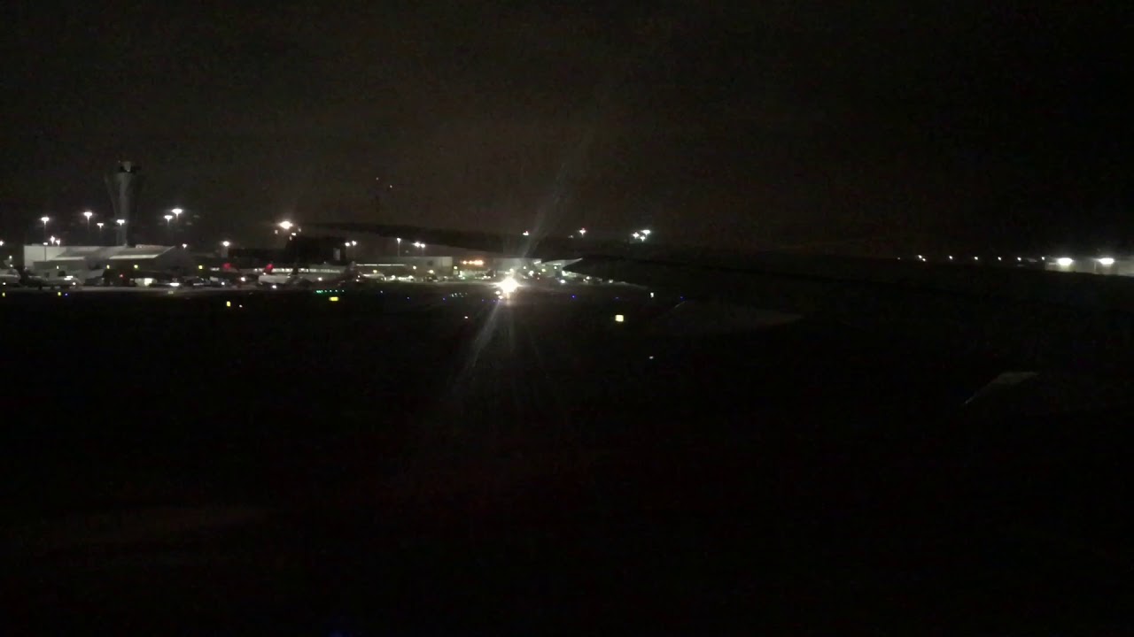Cathay Pacific 777-300ER NIGHT Take Off in San Francisco International Airport