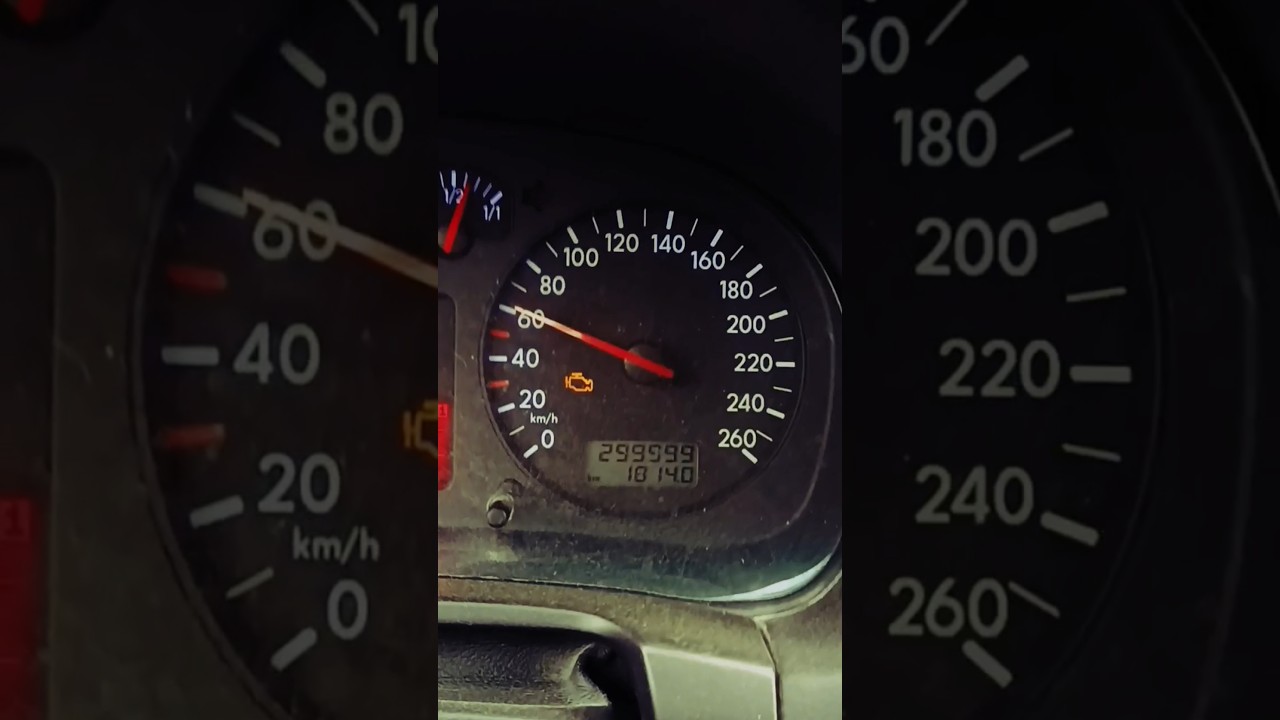 Разменял три сотни. А какой пробег у вас? #ещепоходит #300 #auto #shorts