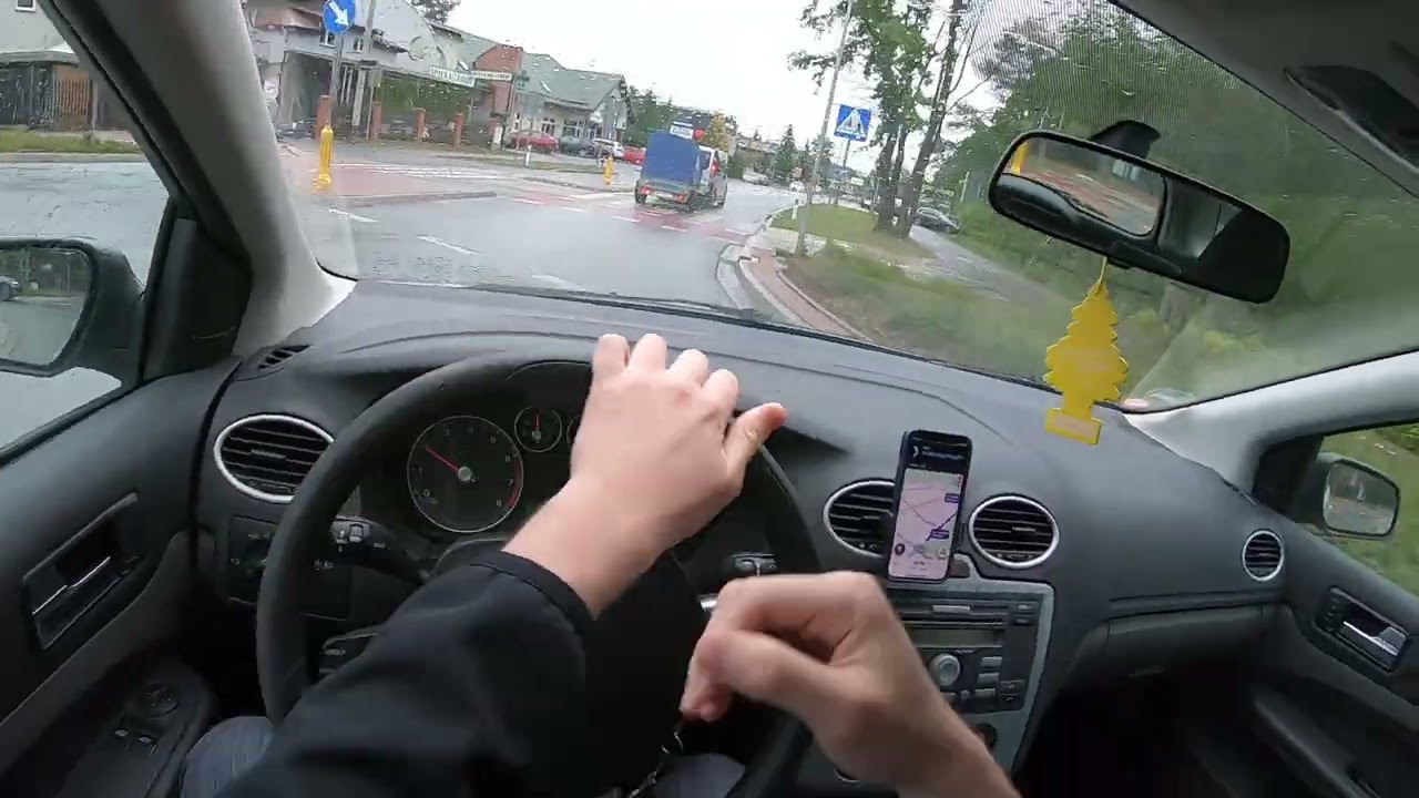 Ford Focus 1.6 Petrol &ndash; 2006 | POV Drive + Light Acceleration