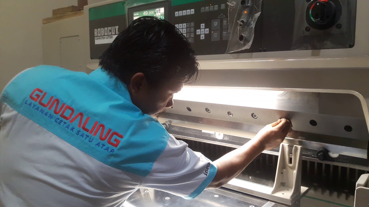 Prosedure memasang mata pisau mesin ITOTEC