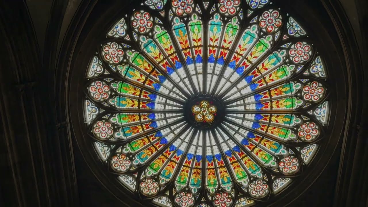 Cathédrale de Strasbourg - Flèche, façade, rosace, toiture