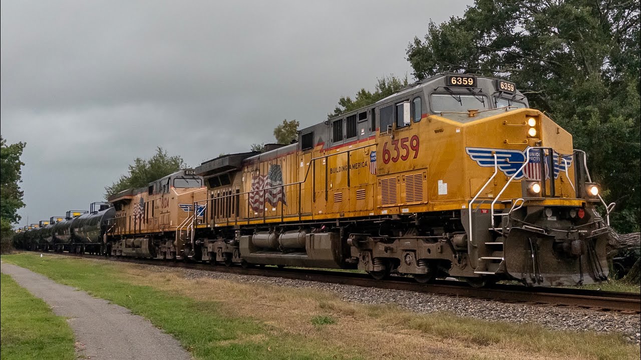 UP Mixed Freight South through Cheneyville, LA 