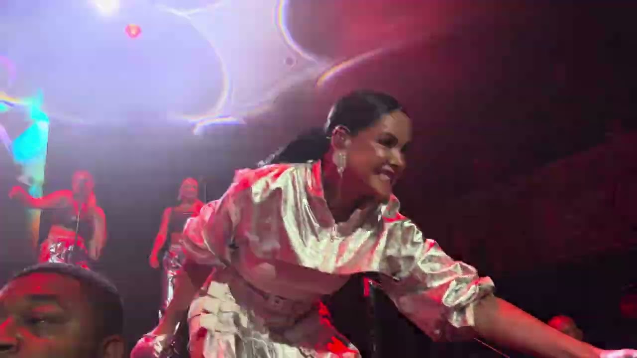 Roses Are Red - Aqua - The Belasco, Los Angeles - 7.6.23