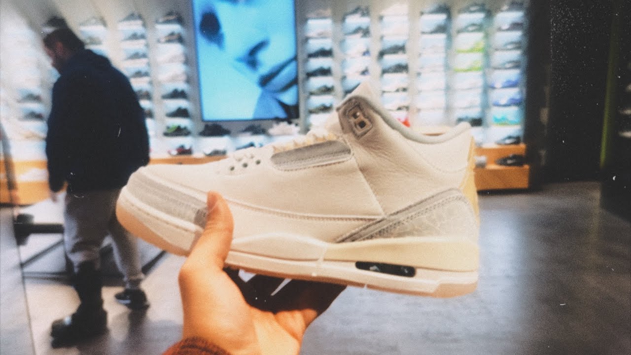 How is this JORDAN 3 SITTING??