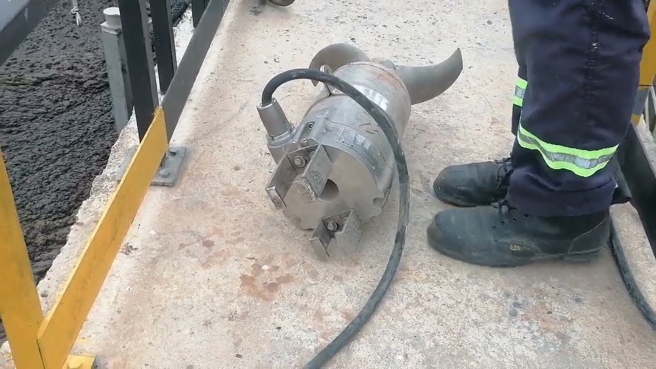 Manual lifting crane operation and grundfos mixer power connection