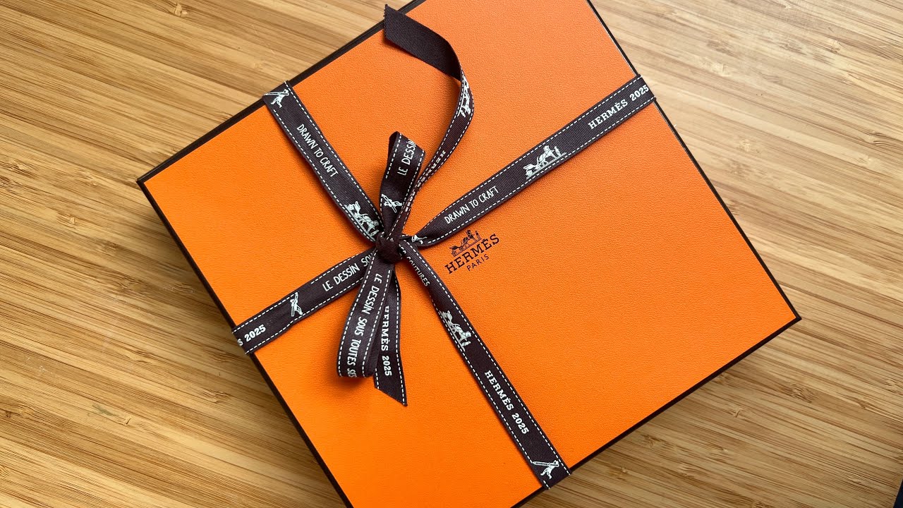 Первая покупка у другого ютубера | Распаковка Hermes от @maddieshops