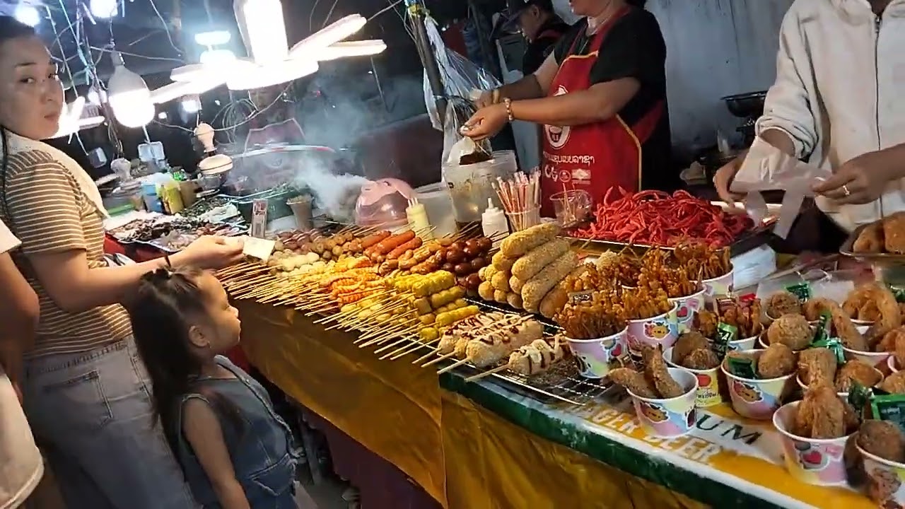 ตลาดมีแต่ของเด็ดๆ #หลวงพระบาง /ลาวเหนือ