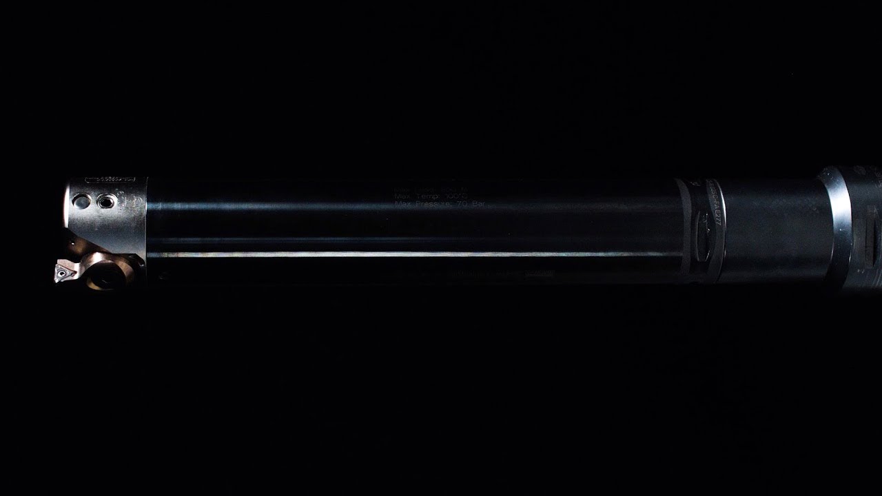 Fine boring with vibration-damping technology