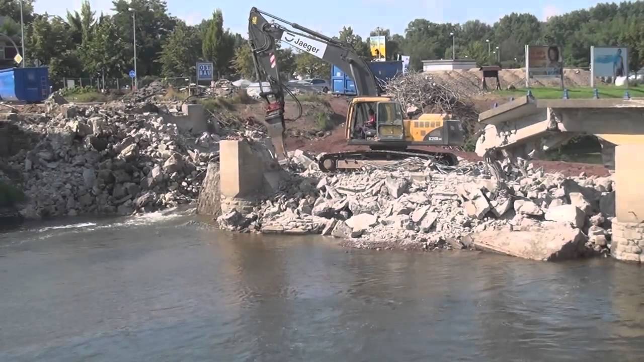 Abriss der Staßfurter Bodebrücke