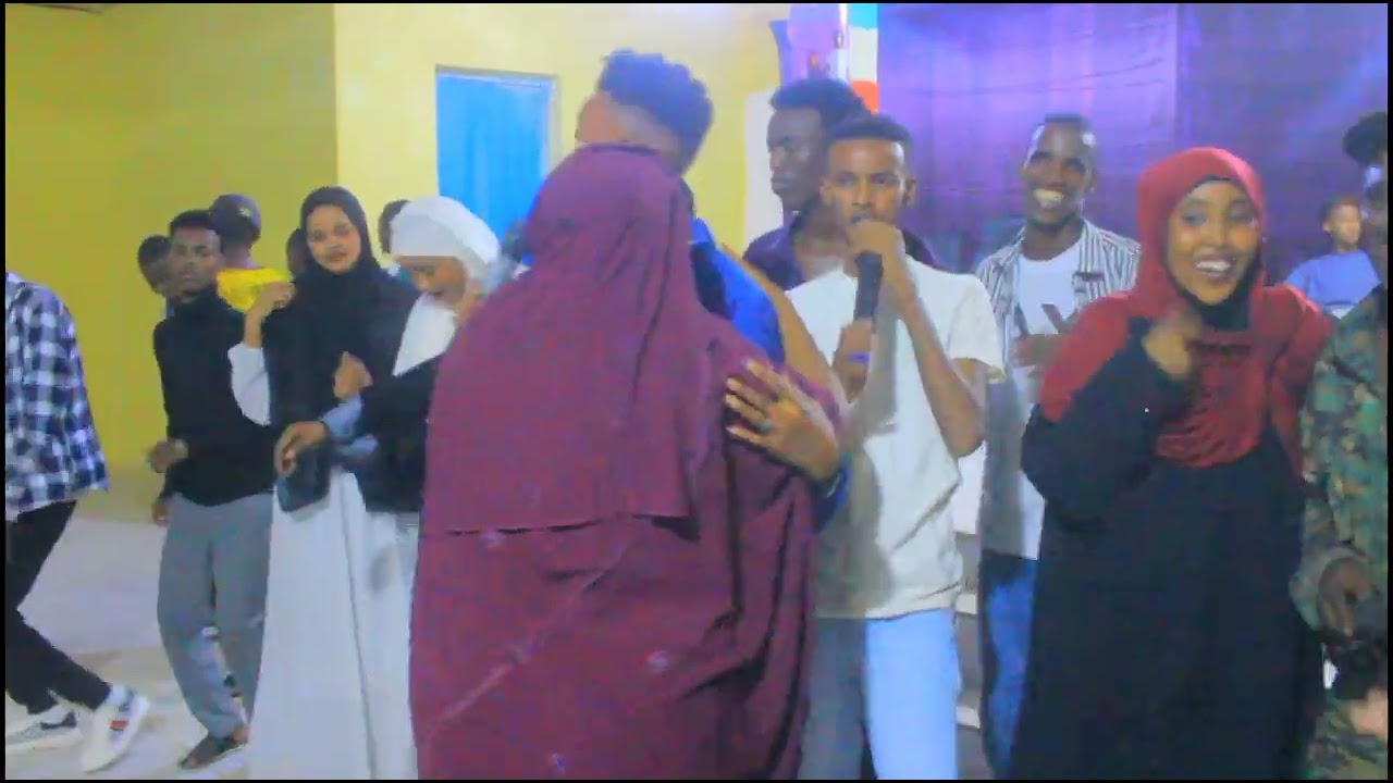 SHOWGII CEELWEYNE EE GOBOLKA NOGOB C/RAAXO VS XAMSE SHERI VS RAANBOW JAAWI
