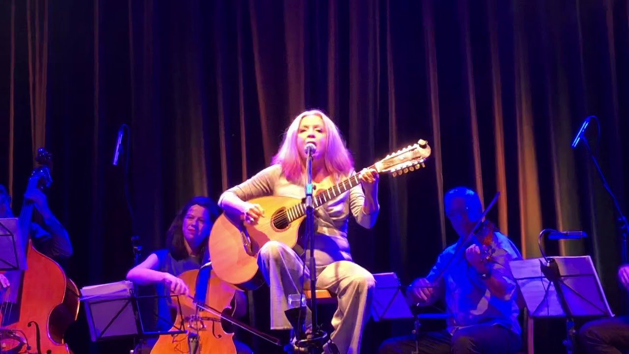Tetê Espíndola - Escrito nas Estrelas (Ao Vivo em São Paulo, 2018)
