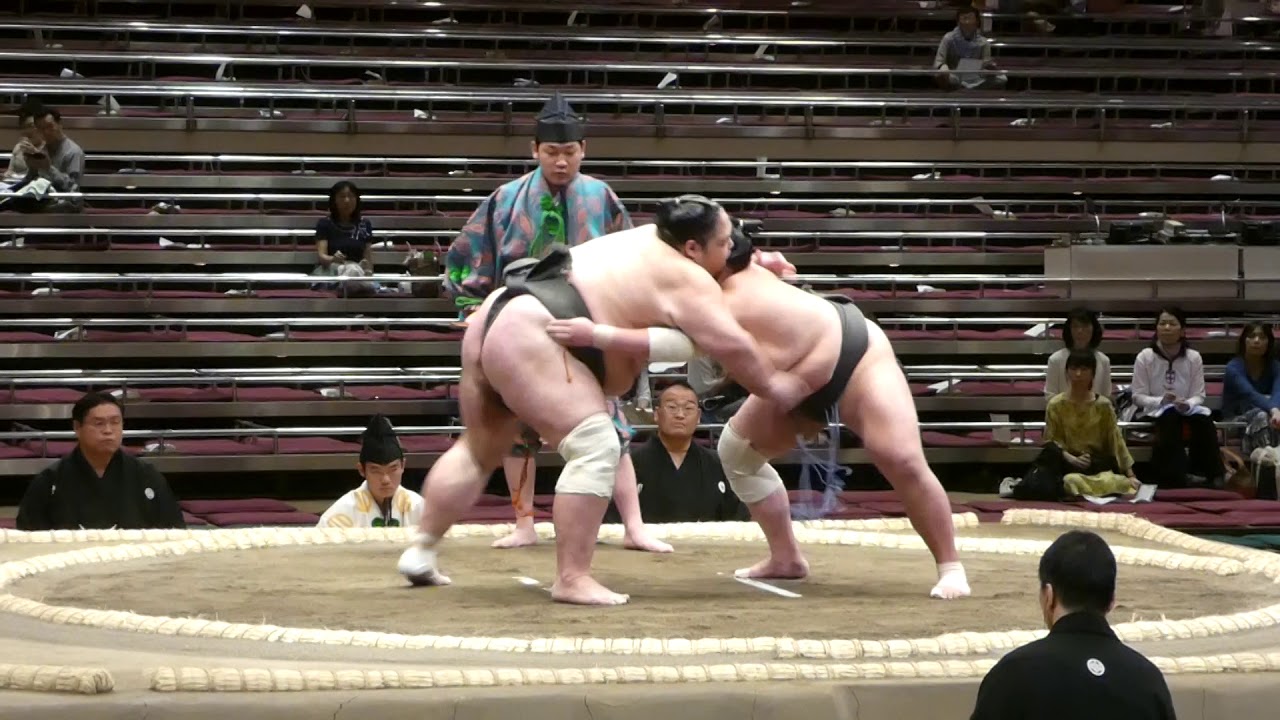 Amakaze (1-0) - Taranami (0-1) , Sumo : Natsubasho '19
