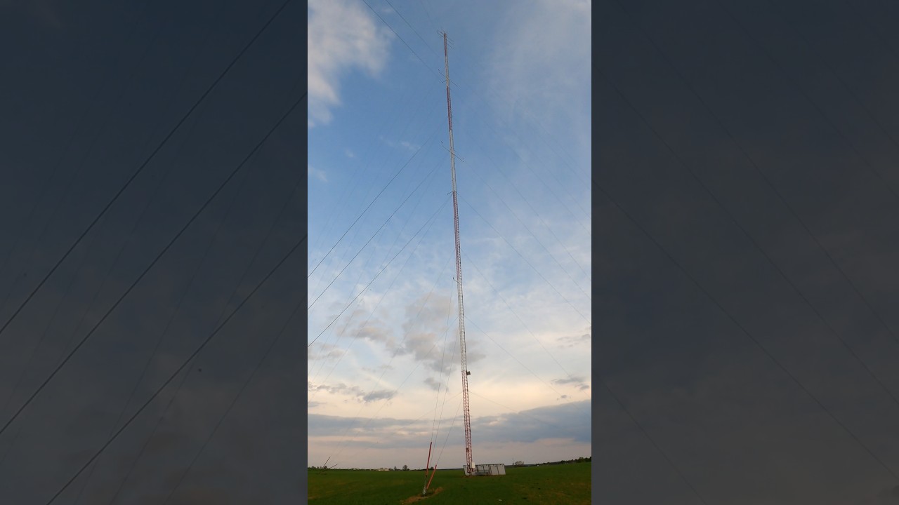 Wspinaczka na 100-metrowy maszt meteorologiczny