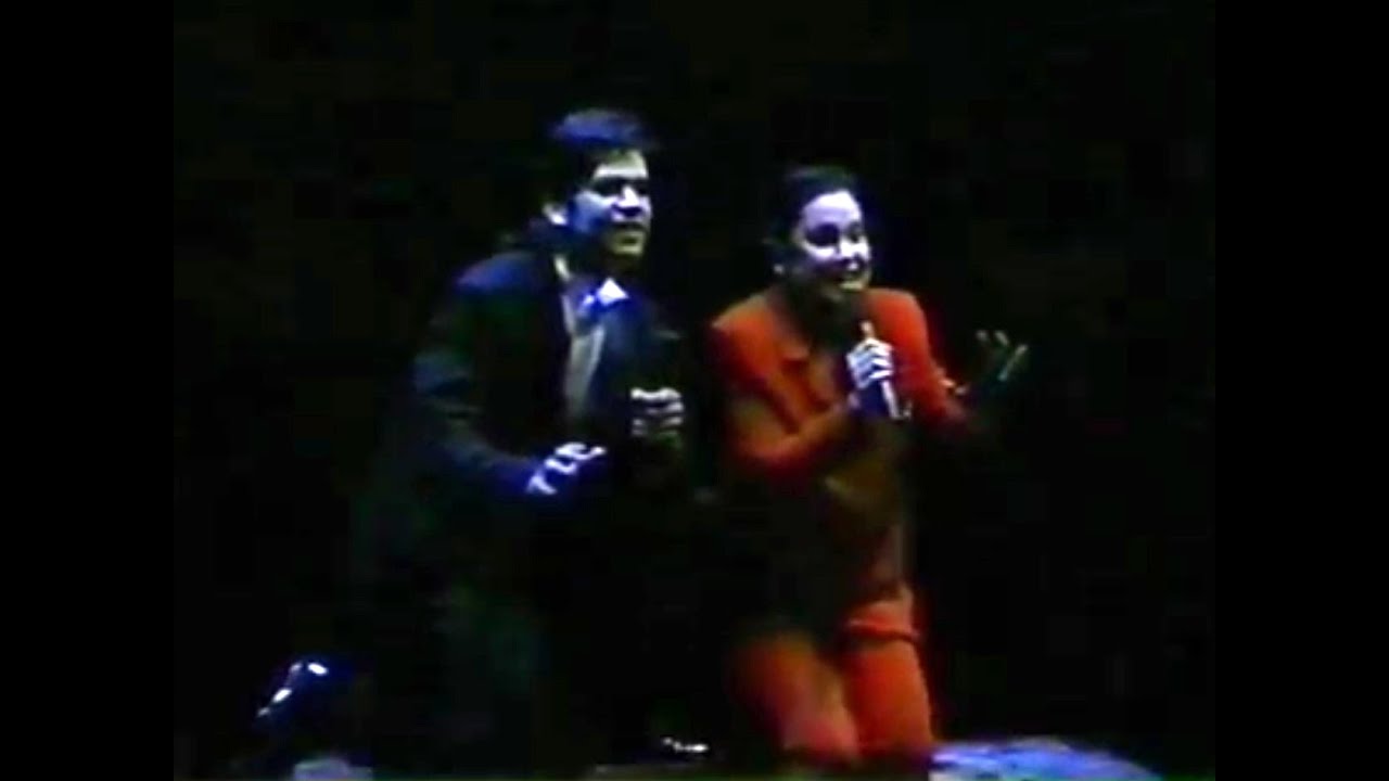 Galen Fott singing 