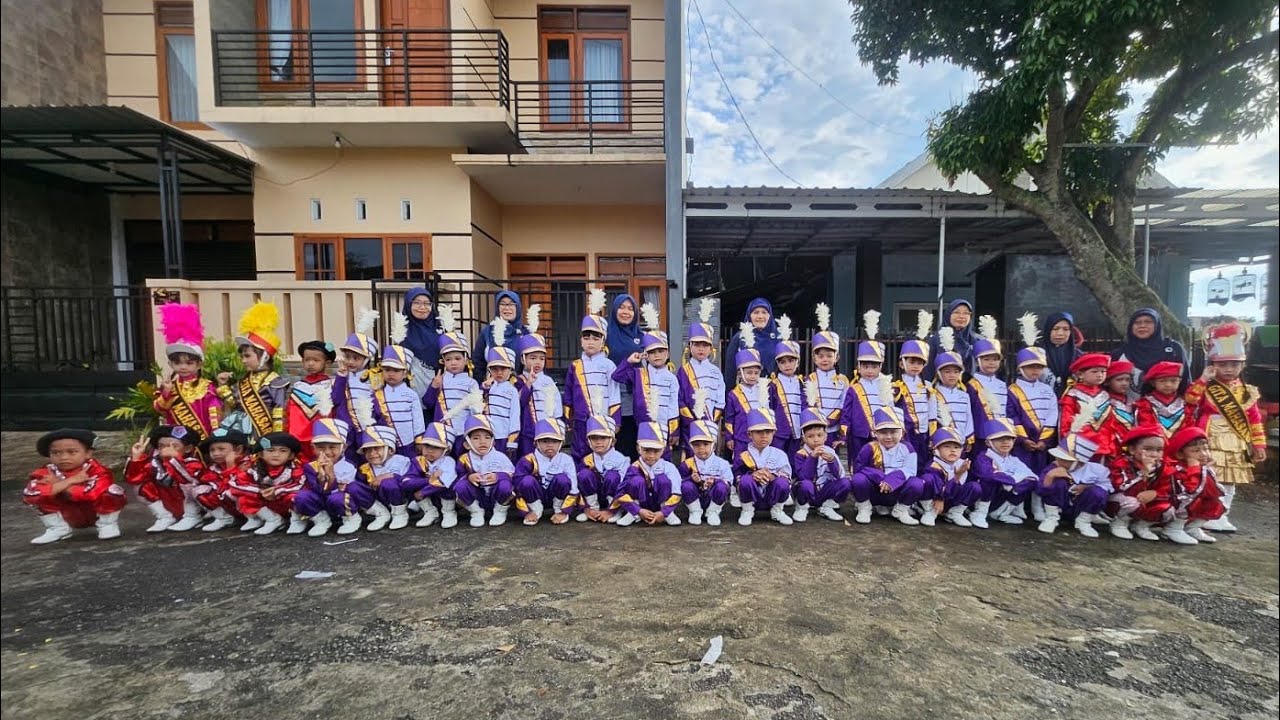 Drumband Tk Muslimat NU 02 singosari