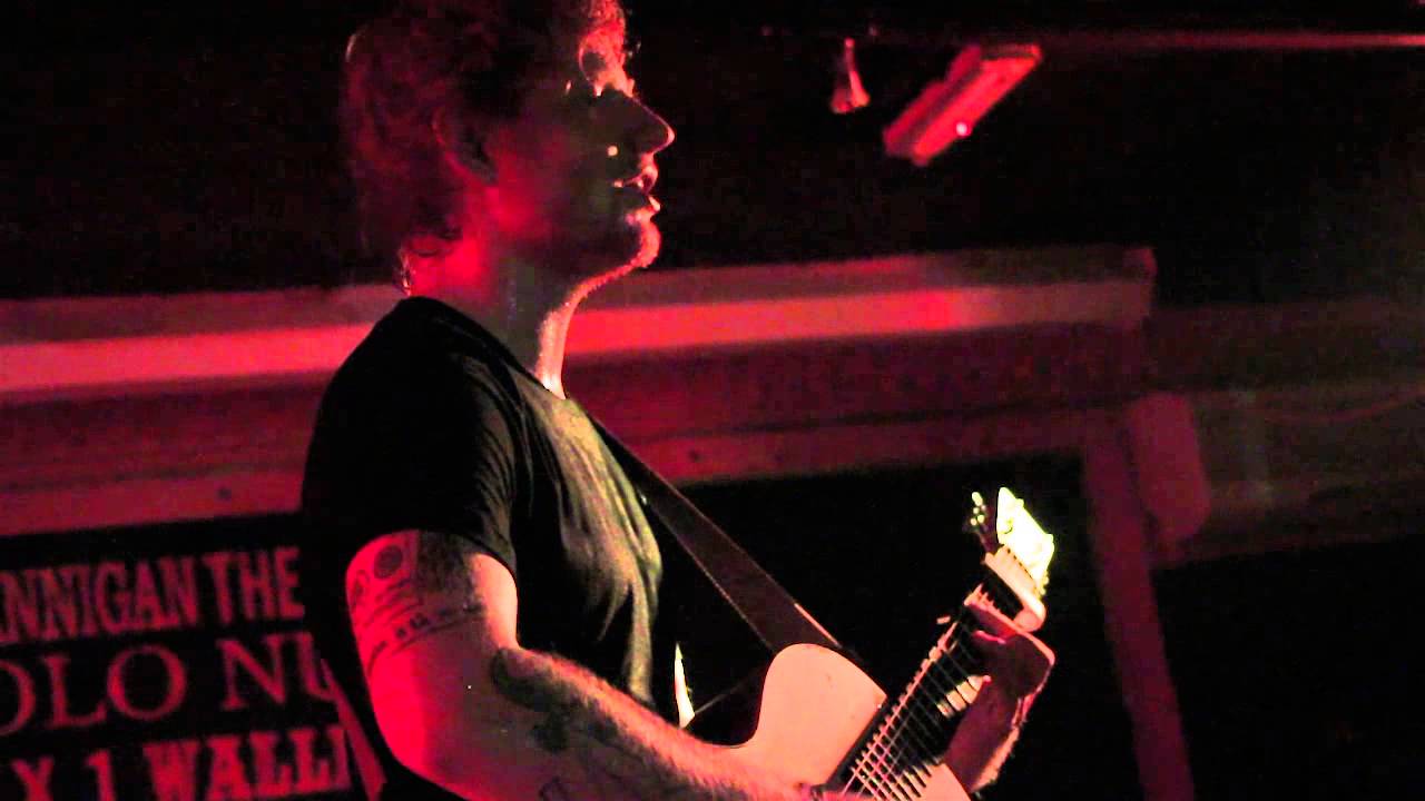 Ed Sheeran - The Man (Live in the Crowd, Ruby Sessions)