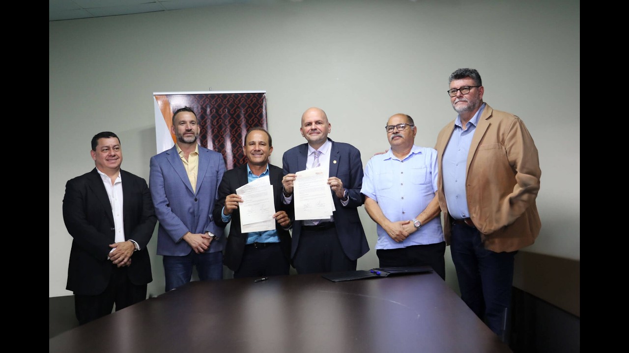 Convenio impulsa creación de sede universitaria en Grecia