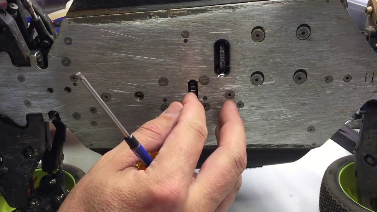 Adam Drake from Mugen Seiki Racing talks about setting gear mesh.