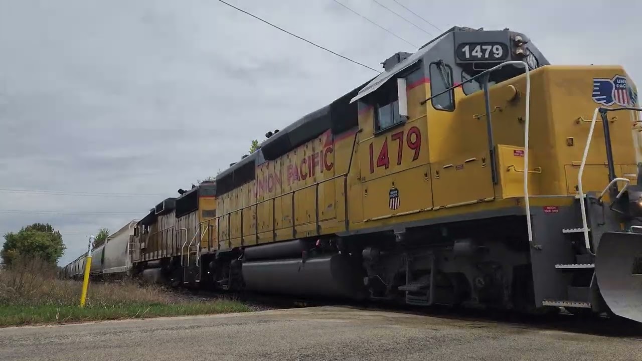 UP Troy Grove At McGur IL Part 2 On 10/13/2025
