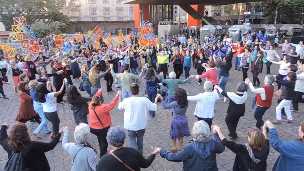 World Circle Dance Day 2016 - Winds on the Tor