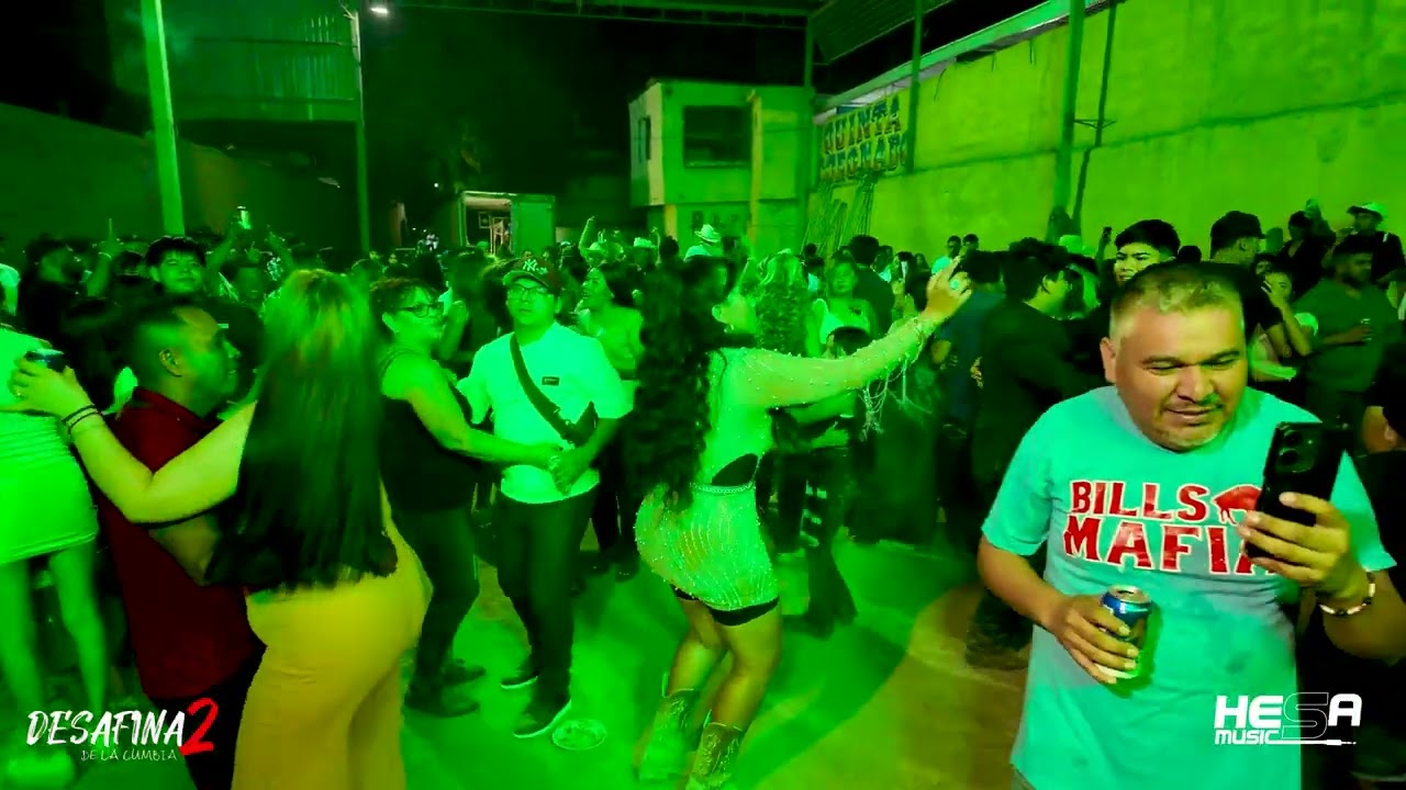 Cumbia Popular - Desafina2 de la Cumbia ( en vivo )​