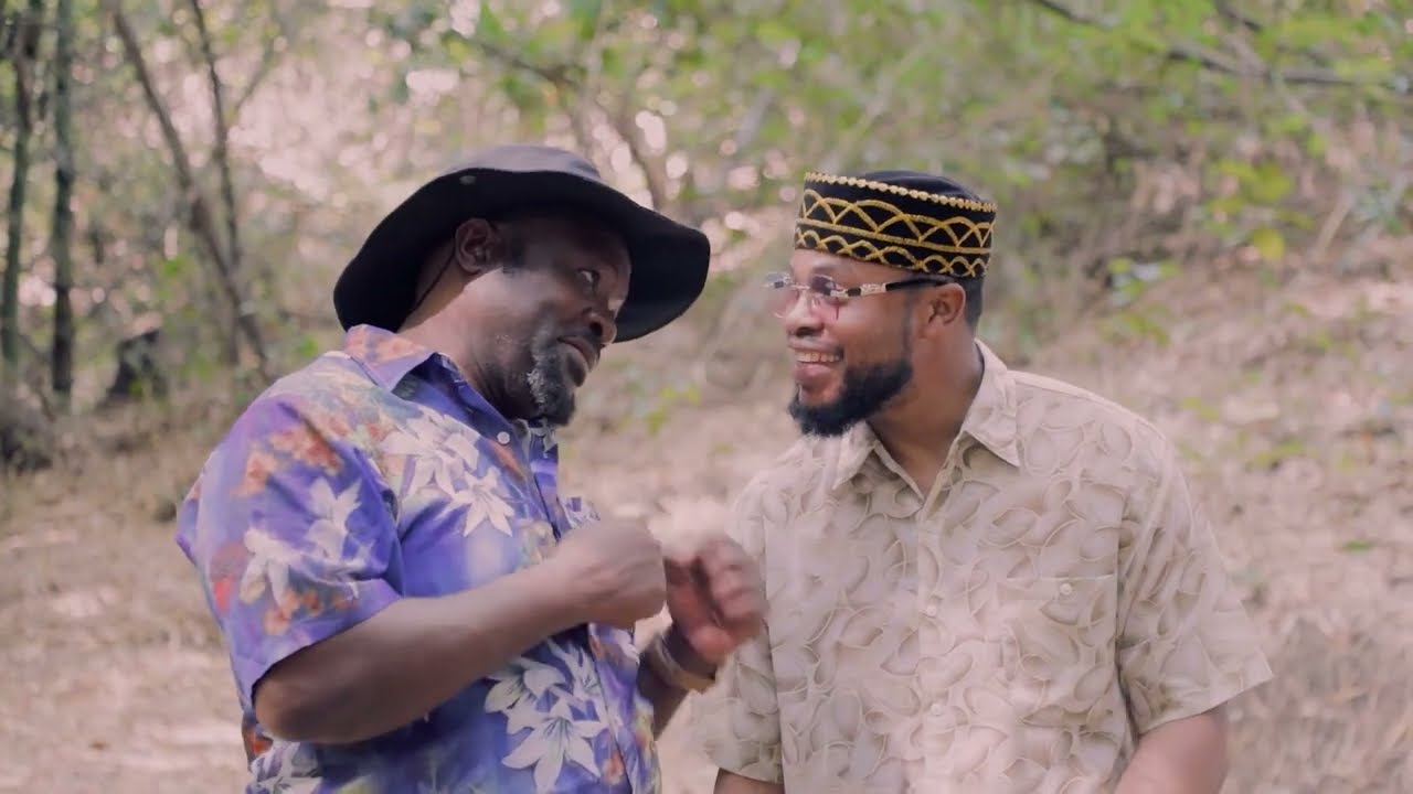 DUDE WA BONGO DAR ES SALAAM   AKUTANA NA MANDONGA  // NCHA KWA NCHA  SEHEMU YA 2