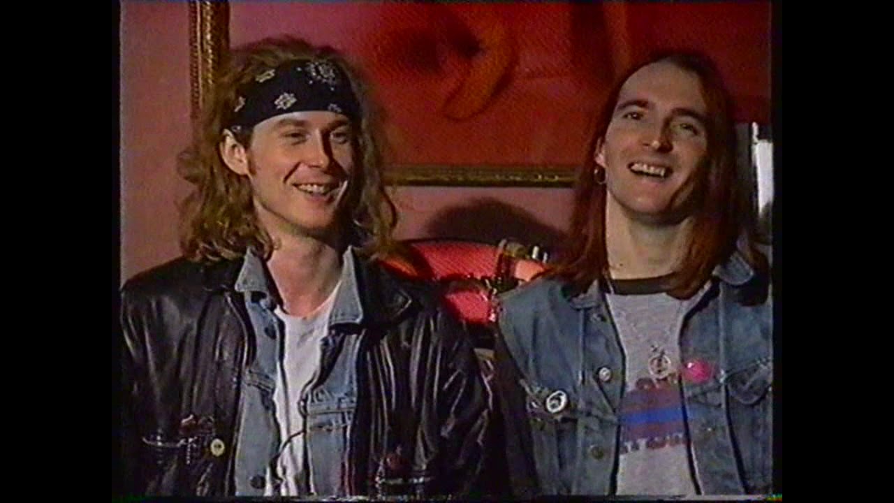 The Wonder Stuff - interview with Malcolm and Martin, Rockin' In The UK (Nov 88)