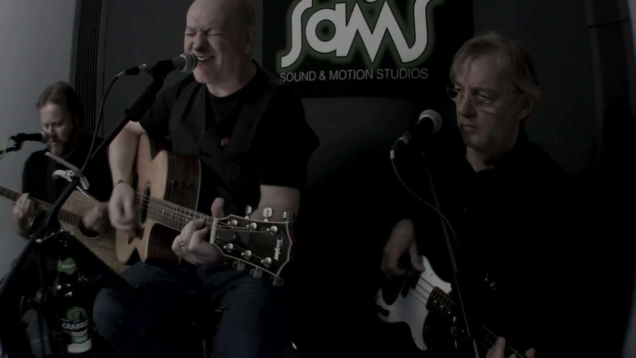 Dakota, Stereophonics cover by The 3 Northern Monkeys