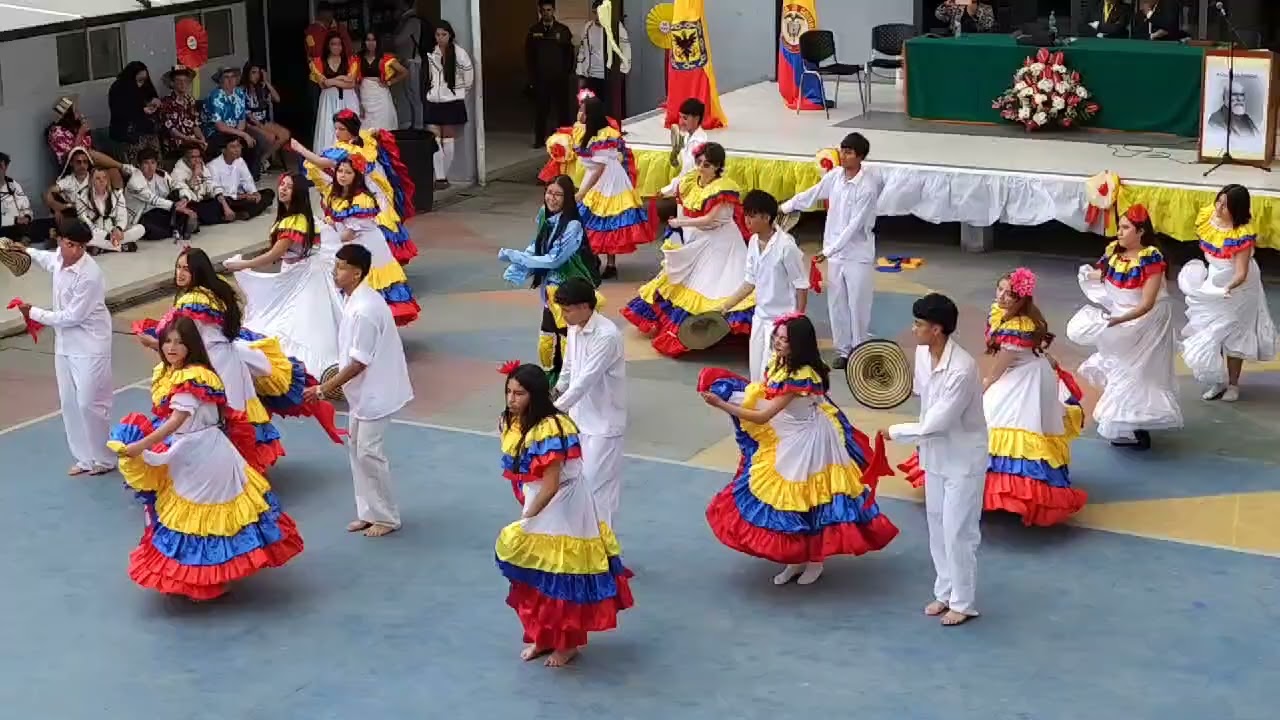 Baile del atlántico curso 1002 Colegio Aquileo Parra IED 35 aniversario.