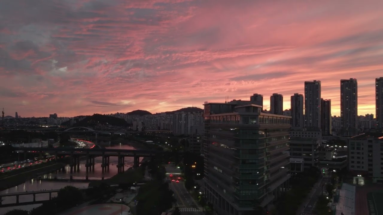 Seoul Sunset Vibes 🇰🇷 | Golden Hour in South Korea. #korea #seoul #nature #travel 