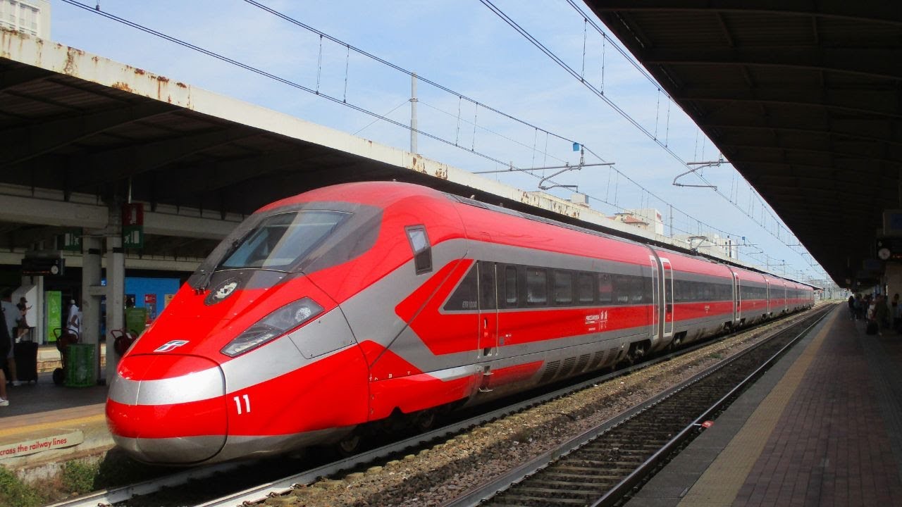 TRENI PASSEGGERI di tutti i tipi alla stazione di VENEZIA MESTRE