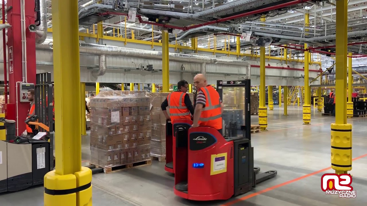 Otwarcie magazynu Amazon w Okmianach w gminie Chojnów