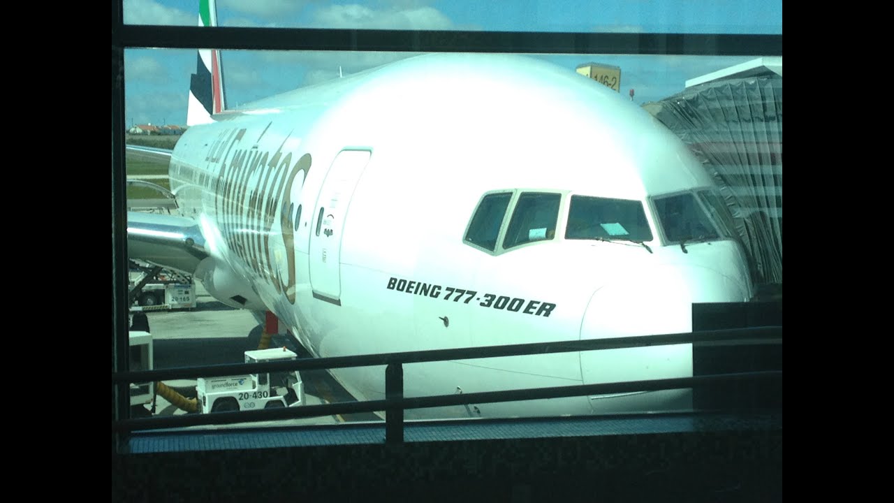 Lisbon Airport Handling TAP Portugal Airbus A330 A340 Boeing777-300 ER Emirates Terminal 1