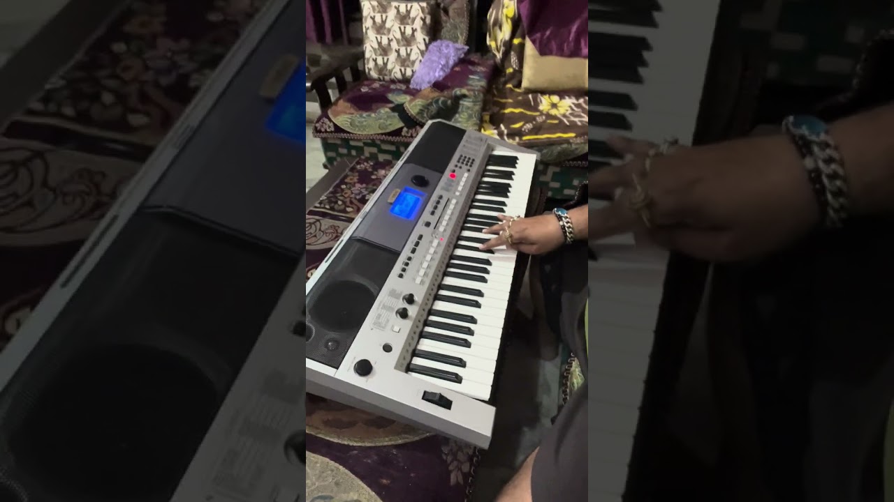 Tere bina zindagi se koi shikhwa toh nahi on piano by singerdeep 