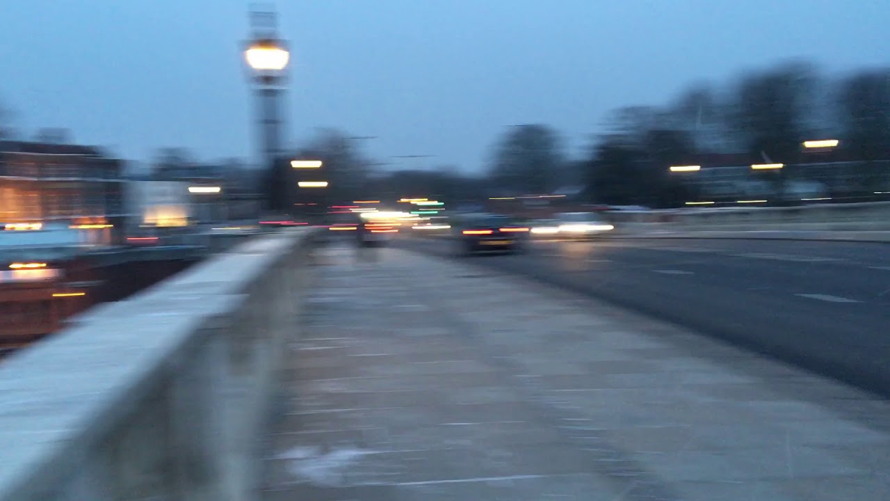 Лондон. Снег. 28 февраля, ребятки.