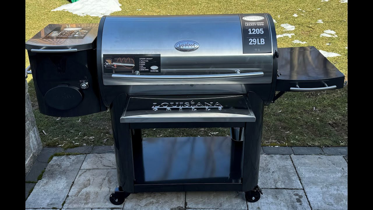 Louisiana Grills Founders Legacy LG1200FL Unboxing, Walkthrough & Burn In