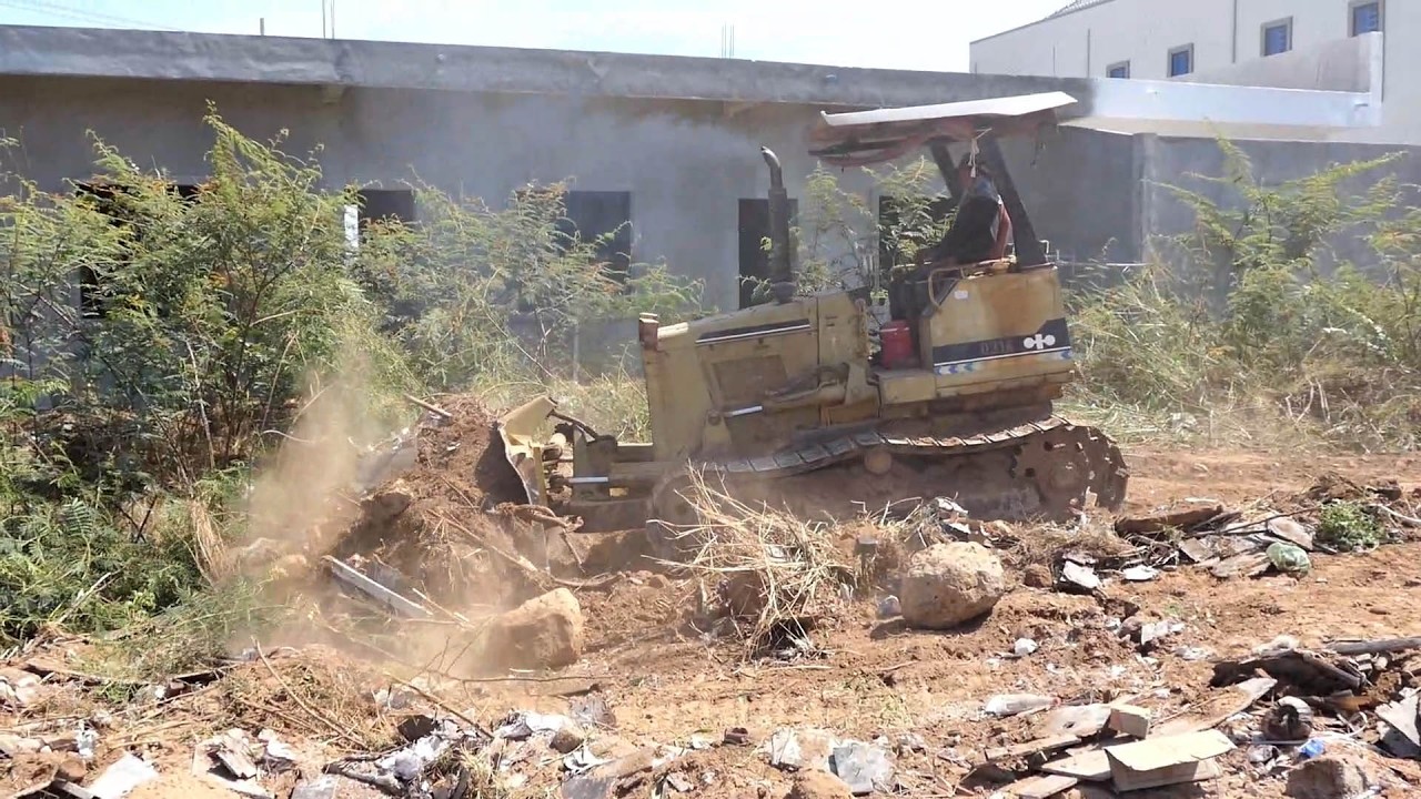 The Best Bulldozer! Bulldozer Group pushes for new village construction.