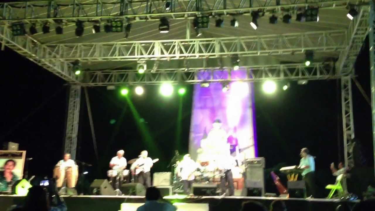 Rin tin tin - Benny y su grupo