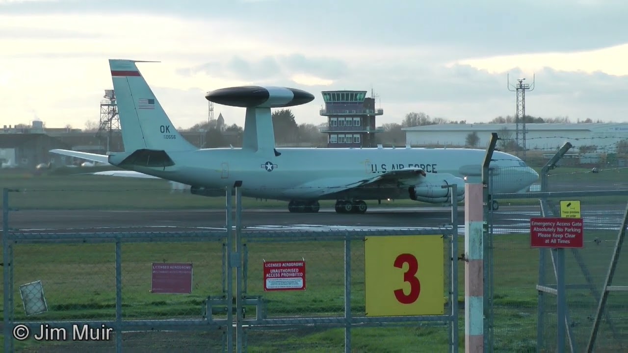 Loud and Smokey Departure of USAF E3TF Prestwick 19th November 2024